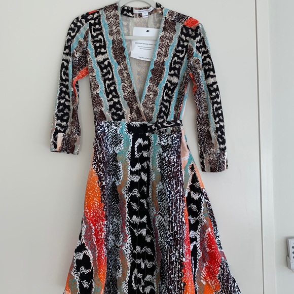 Diane Von Furstenberg Amelia Wrap Dress Size 2 - Picture 7 of 9